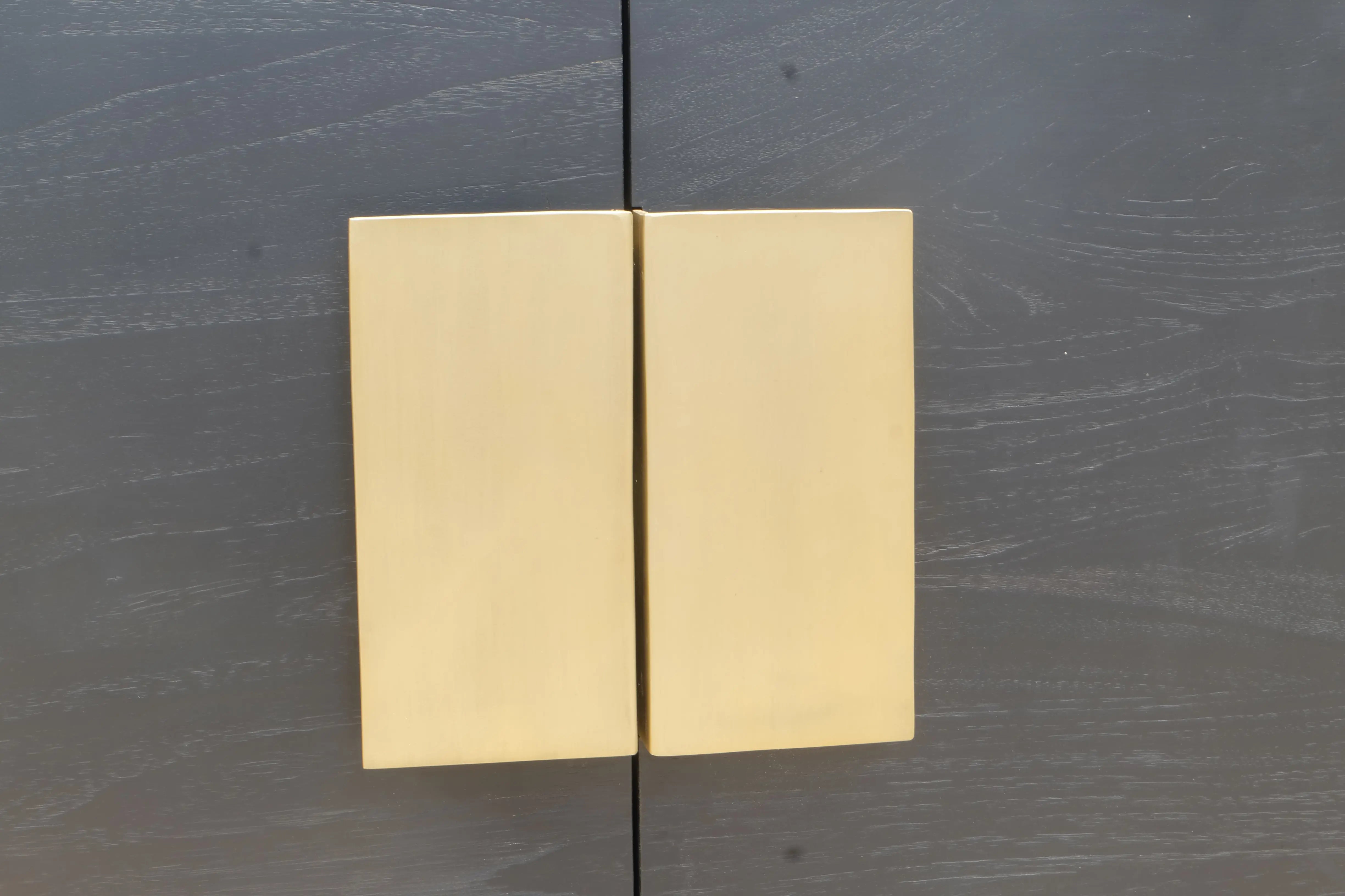 Cabinet 002 - TCB-5058